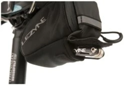 Lezyne Caddy QR Zadeltas-Zwart-M -Professionele Winkel Voor Fietsaccessoires 1 sb caddy v1mqr04 4