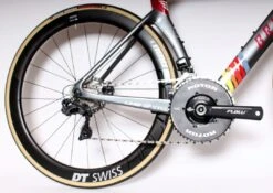 Brixia Alata Disc Custom Racefiets -Professionele Winkel Voor Fietsaccessoires brixia alata 3 medium